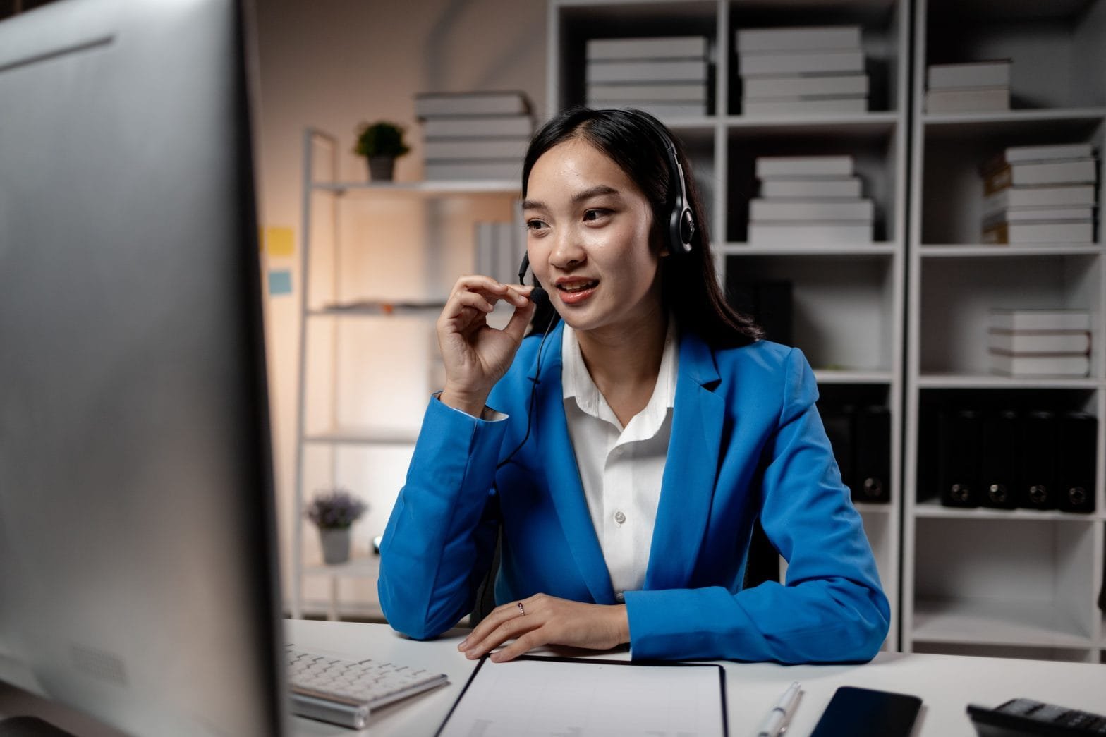 the girl connecting with borrowers even when their device is offline
