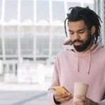 Acceso asequible a los teléfonos inteligentes mediante la financiación de dispositivos en Nigeria